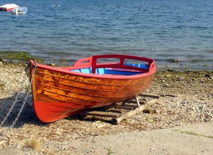 1151955_boat_at_the_lake