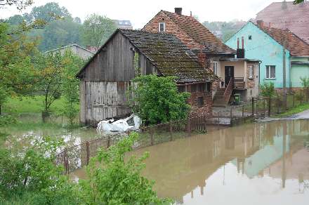 Odszkodowania powódź 2010 PZU Pomoc rusza do akcji na południe Polski