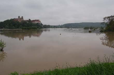 Małopolska POMOC DLA POSZKODOWANYCH PRZEZ POWÓDŹ