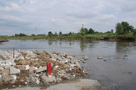 Prace porządkowe na terenach dotkniętych powodzią