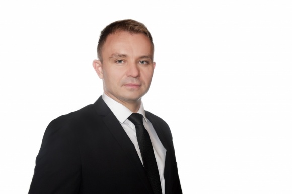 Wzrastają kwoty wypłacanych odszkodowań BIZNES, Ubezpieczenia - Według danych pochodzących z Polskiej Izby Ubezpieczeń, kwoty odszkodowań wypłaconych z ubezpieczenia OC posiadaczy pojazdów mechanicznych w 2014 roku wzrosły o ponad 374 mln złotych.