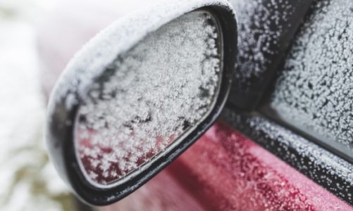 Assistance samochodowy przydatny zimą