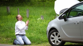 Assistance lepsze od sąsiada ! BIZNES, Ubezpieczenia - Stłuczka samochodowa, wypadek czy awaria w domu to niewątpliwie sytuacje stresowe, w których potrzebujemy wsparcia kogoś zaufanego. Pierwsza pojawiająca się myśl to do kogo zadzwonić, aby szybko uzyskać pomoc.