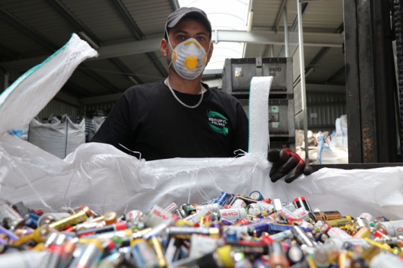 Grupa ENERIS z recyklingiem baterii i akumulatorów