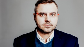 Polisa zdrowotna – dodatek czy podstawa przy zatrudnieniu? BIZNES, Ubezpieczenia - Blisko połowa pracowników jako dodatkowy benefit chciałaby otrzymać rozszerzony pakiet opieki medycznej*. Jak podaje Polska Izba Ubezpieczeń, już 2,17 mln Polaków korzysta z prywatnych ubezpieczeń zdrowotnych, w większości są to polisy grupowe, zapewniane przez pracodawcę.