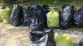 Trash Challenge – wrocławska firma podnosi rękawiczkę BIZNES, Ochrona środowiska - W dobie kryzysu klimatycznego powstała inicjatywa społeczna, która jest nową wersją powszechnie znanego „sprzątania świata”. Zasady #trashchallenge są bardzo proste – wystarczy wziąć sprawy (dosłownie) w swoje ręce.