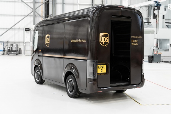 UPS PUBLIKUJE 18. RAPORT ZRÓWNOWAŻONEGO ROZWOJU BIZNES, Ochrona środowiska - Firma UPS (NYSE: UPS) opublikowała 18. Raport Zrównoważonego Rozwoju zatytułowany Accelerating Sustainable Solutions, który przedstawia podejmowane przez nią działania, by osiągnąć cele na 2020 r. i 2025 r.