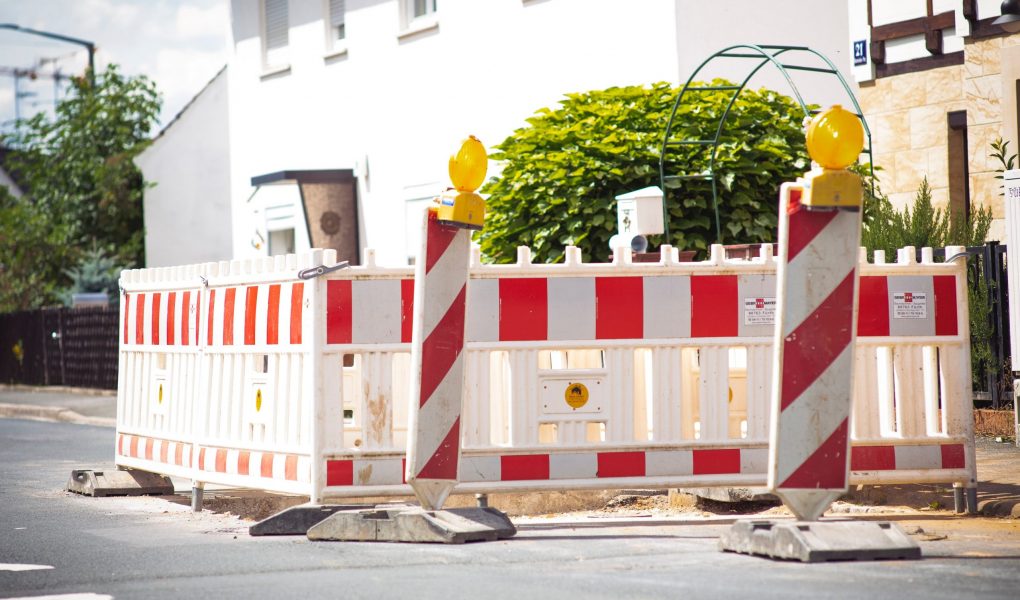 pexels-markus-spiske-12081659 Dlaczego warto ubezpieczyć nieruchomość?